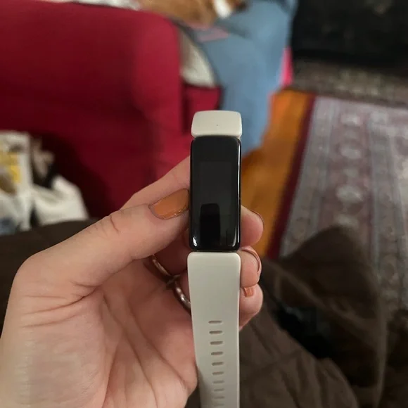 Fitbit Inspire 2 Activity Tracker with Charger – Light Gray Band, Size S/P - Picture 8 of 11